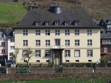 Forstrevier Cochem Das Bild zeigt das Forstamtsgebäude Cochem