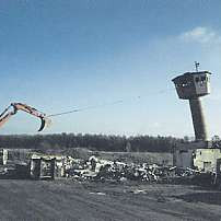 Abriss eines Wachturmes nach der Zeit der militärischen Nutzung im Ober-Olmer Wald