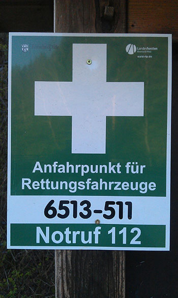 Schild "Anfahrpunkt für Rettungsfahrzeuge"